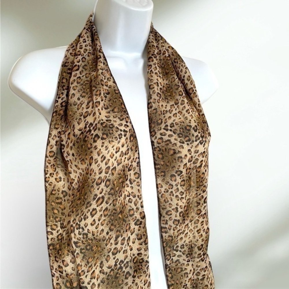 Vintage Leopard Brown Silky Scarf | NEW ✨